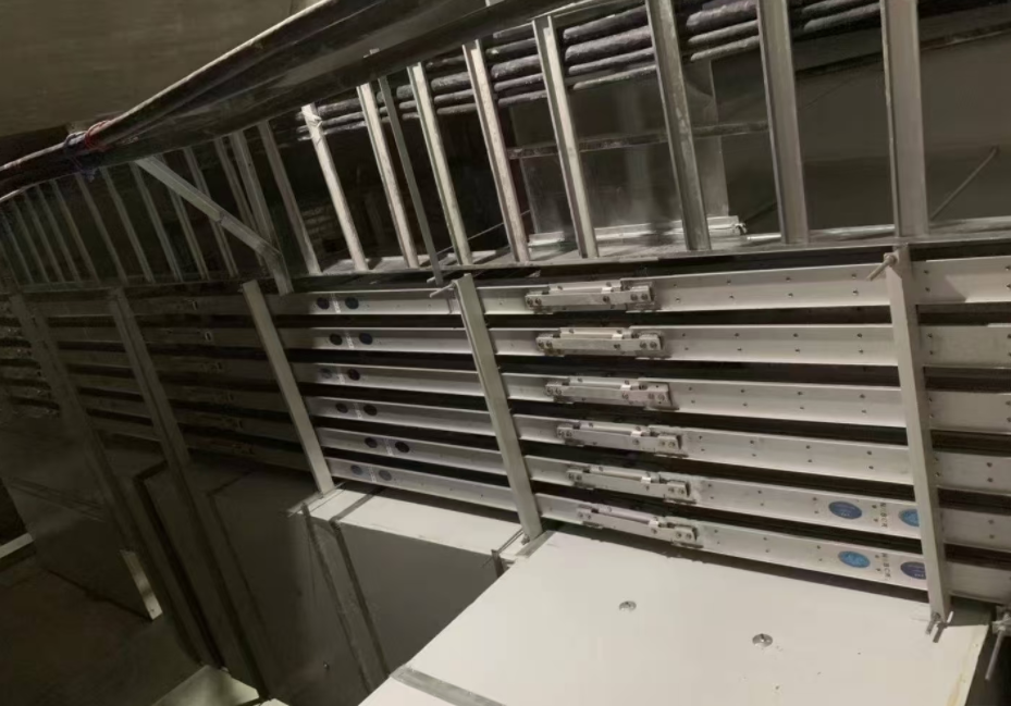 江西密集型母线槽：8月母线槽安装工艺-6